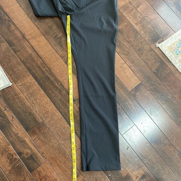 Good American The Exec Pant Black Straight leg Ankle zip Size L NWT Stretch - Picture 9 of 15